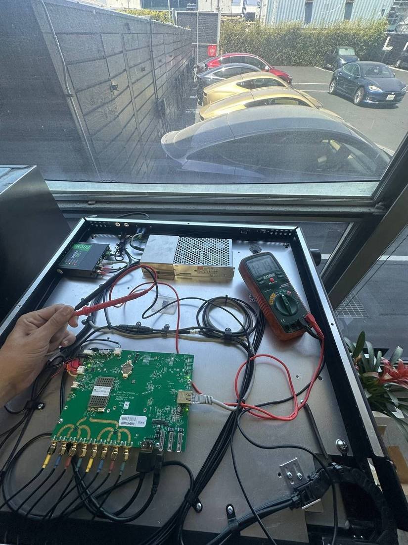 Board-level diagnosis with a multimeter during a kiosk repair